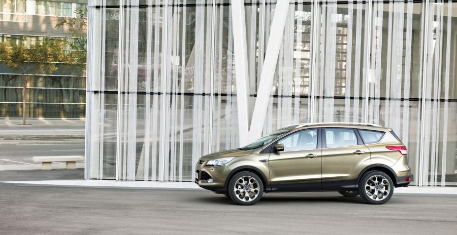  Ford Kuga 2013 года  (фото 27 из 36)